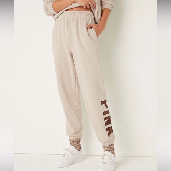 NWT VS PINK EXTRA LARGE LEOPARD SET - Picture 9 of 16